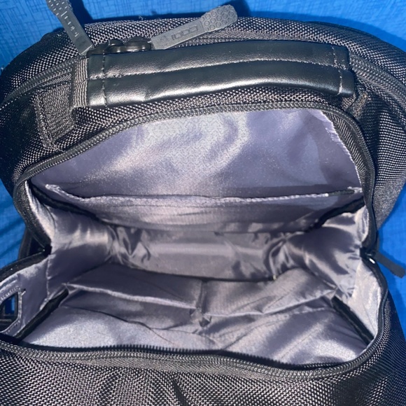 Codi FOR700-4 Fortis 15.6" Laptop Backpack Bag Carry Pro Case USB Passthrough - Picture 3 of 10